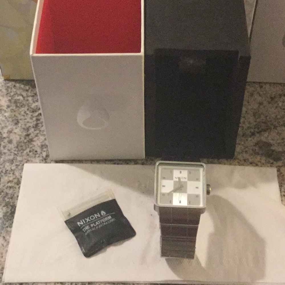 Nixon Platform Watch